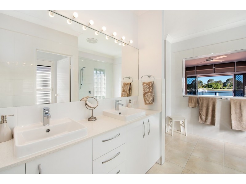 15 Tripcony Court, Pelican Waters QLD 4551