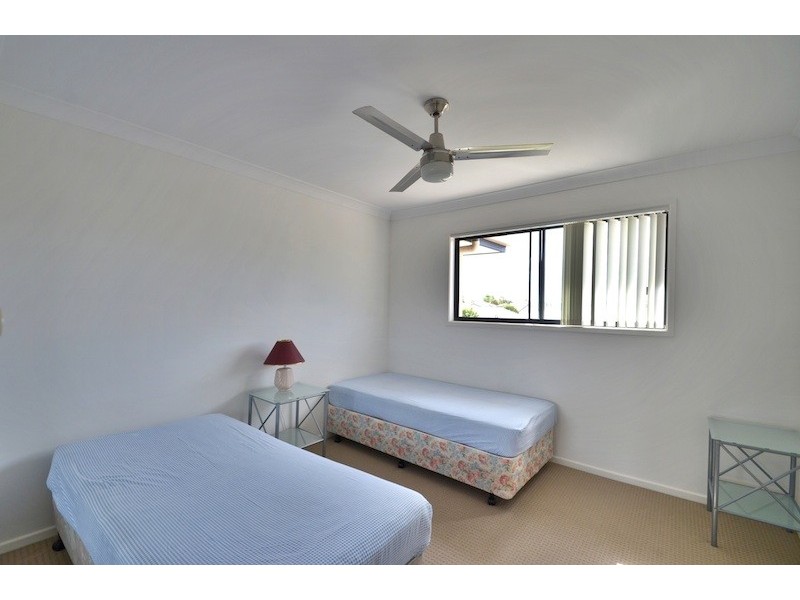 2/3 Alicia Circuit, Little Mountain QLD 4551