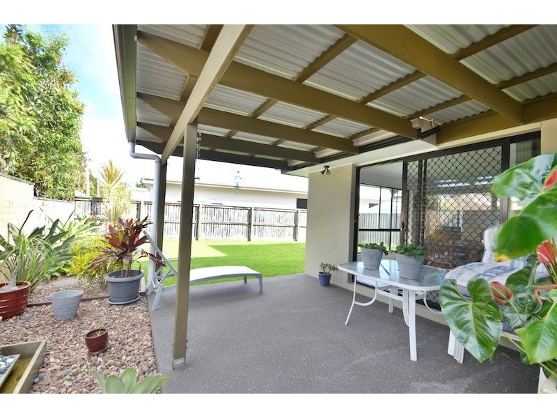 2/3 Alicia Circuit, Little Mountain QLD 4551