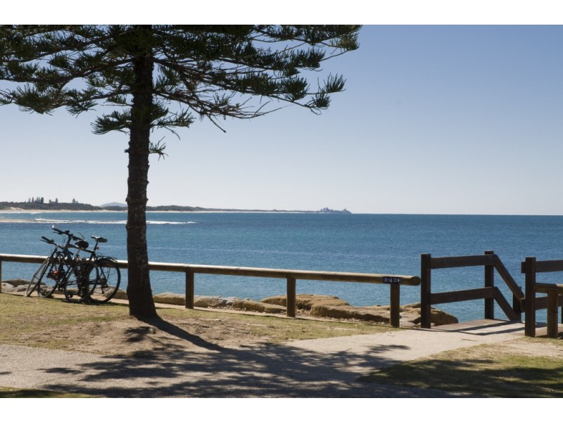 36 Roderick Street, Moffat Beach QLD 4551