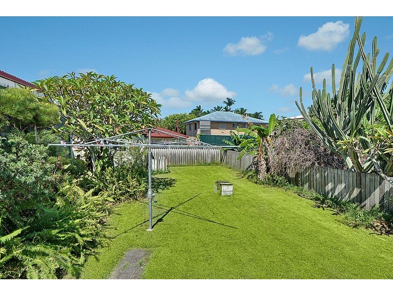 11 Third Avenue, Caloundra QLD 4551