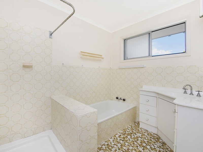 3 Bray Street, Dicky Beach QLD 4551