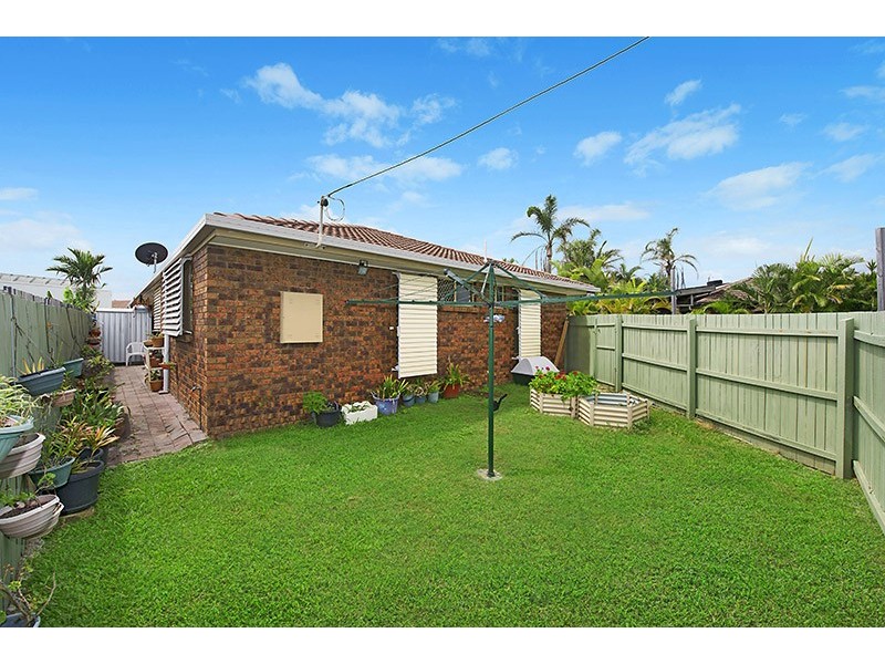 Unit 1/2 Bakali Court, Warana QLD 4575