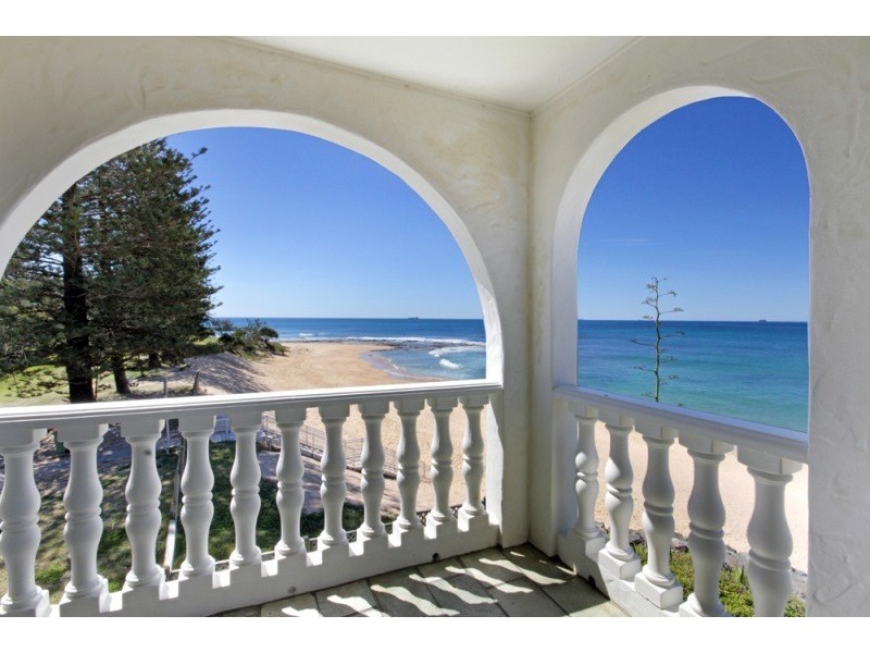 2 Cooroora Street, Dicky Beach QLD 4551