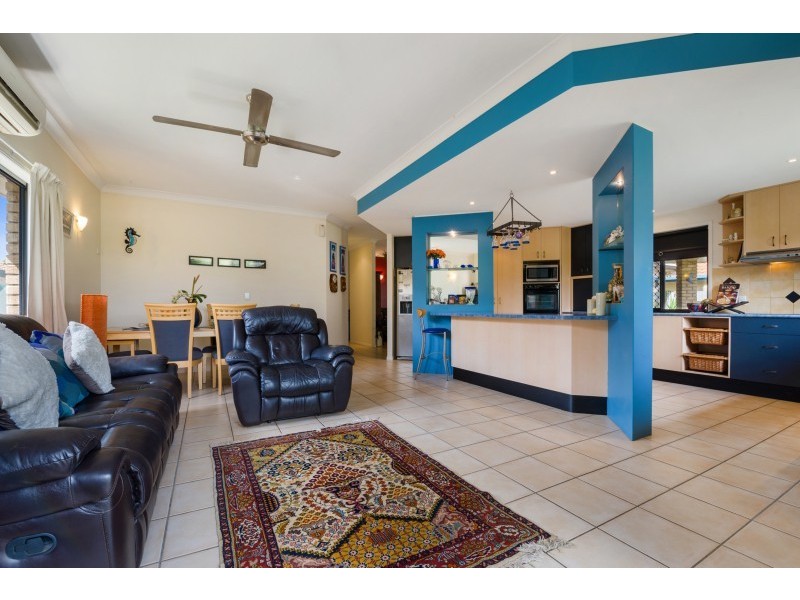 11 Kinross Court, Caloundra West QLD 4551