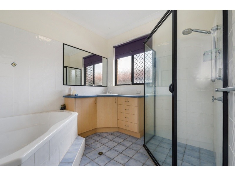 11 Kinross Court, Caloundra West QLD 4551