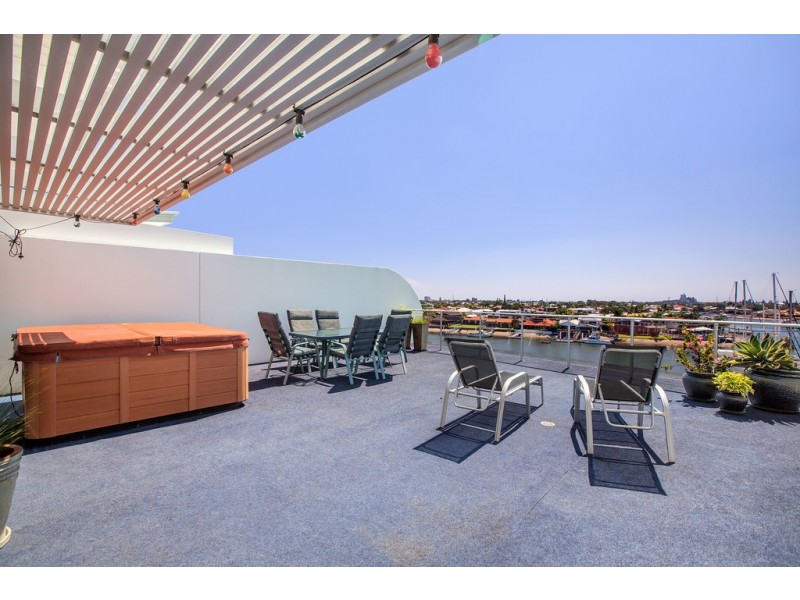 Unit 408 ‘Bluewater Point’ 13 Nicklin Way, Minyama QLD 4575