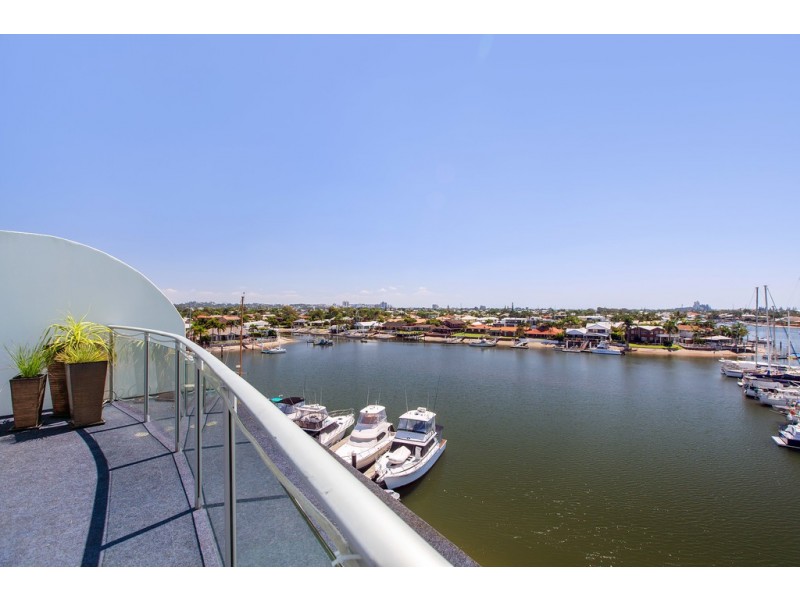 Unit 408 ‘Bluewater Point’ 13 Nicklin Way, Minyama QLD 4575