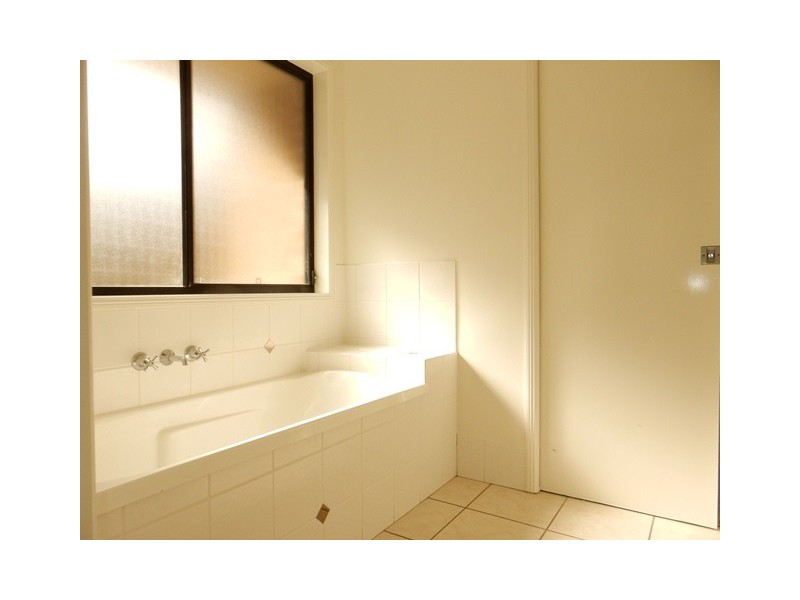 12 Dunbrody Street, Caloundra West QLD 4551