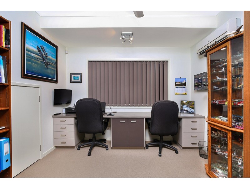 14 Cuba Court, Kawana Island QLD 4575