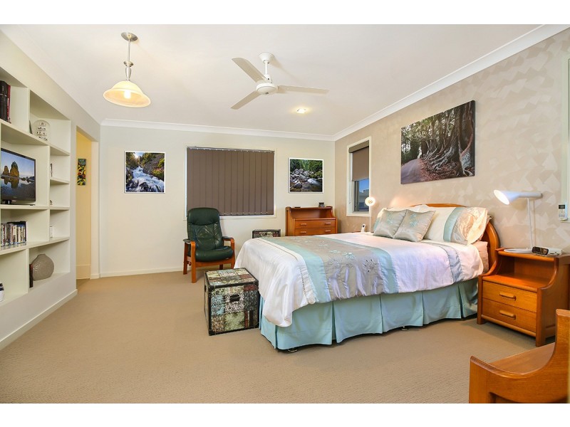 14 Cuba Court, Kawana Island QLD 4575