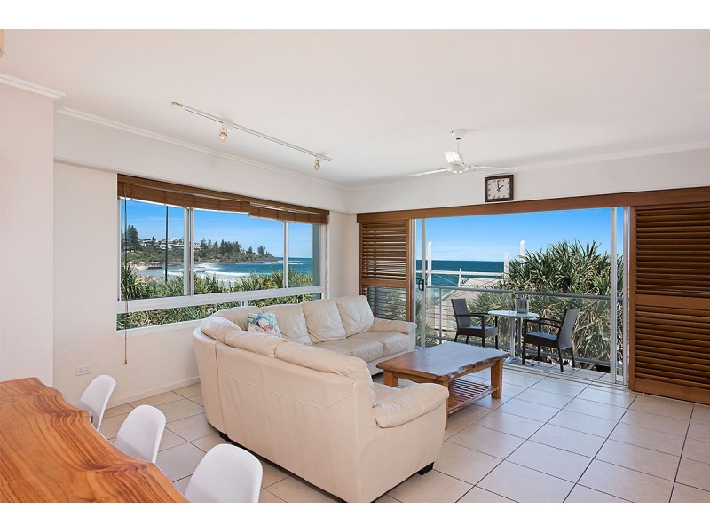 Unit 9 ‘Rolling Surf Resort’, 8 Levuka Avenue, Kings Beach QLD 4551