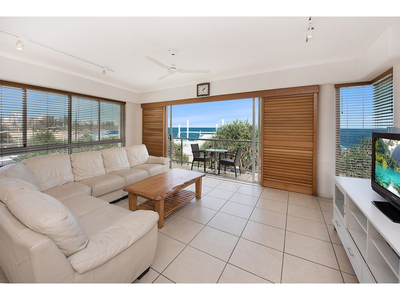 Unit 9 ‘Rolling Surf Resort’, 8 Levuka Avenue, Kings Beach QLD 4551