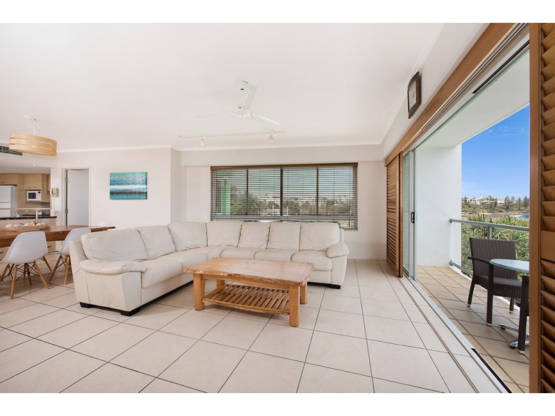 Unit 9 ‘Rolling Surf Resort’, 8 Levuka Avenue, Kings Beach QLD 4551