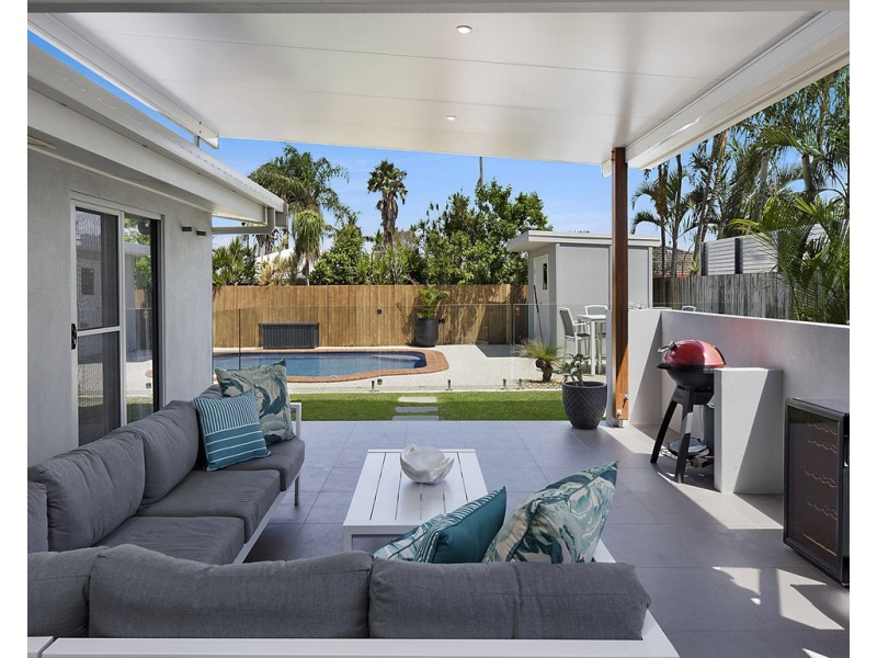 68 Lapoinya Crescent, Warana QLD 4575