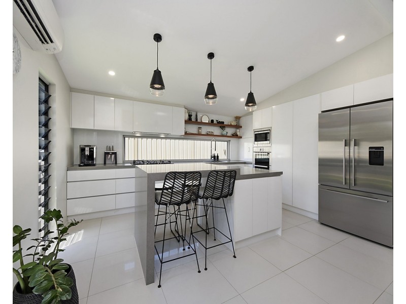 68 Lapoinya Crescent, Warana QLD 4575