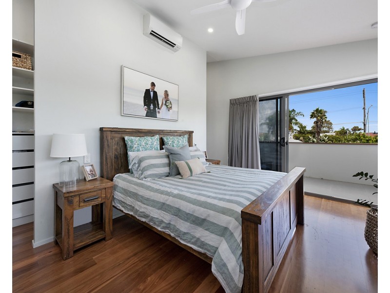 68 Lapoinya Crescent, Warana QLD 4575