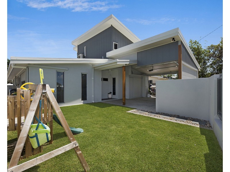 68 Lapoinya Crescent, Warana QLD 4575