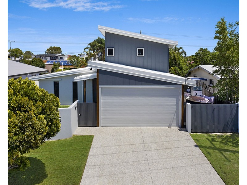 68 Lapoinya Crescent, Warana QLD 4575