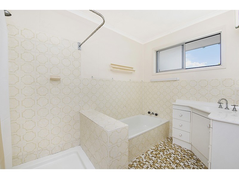 3 Bray Street, Dicky Beach QLD 4551