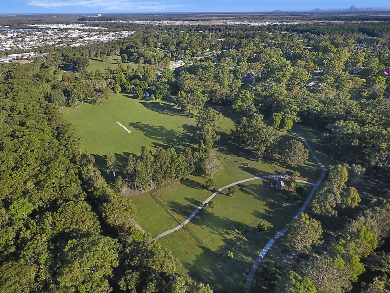 6 Earls Court, Little Mountain QLD 4551