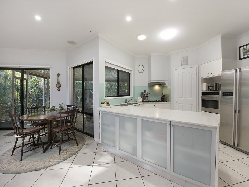 6 Earls Court, Little Mountain QLD 4551