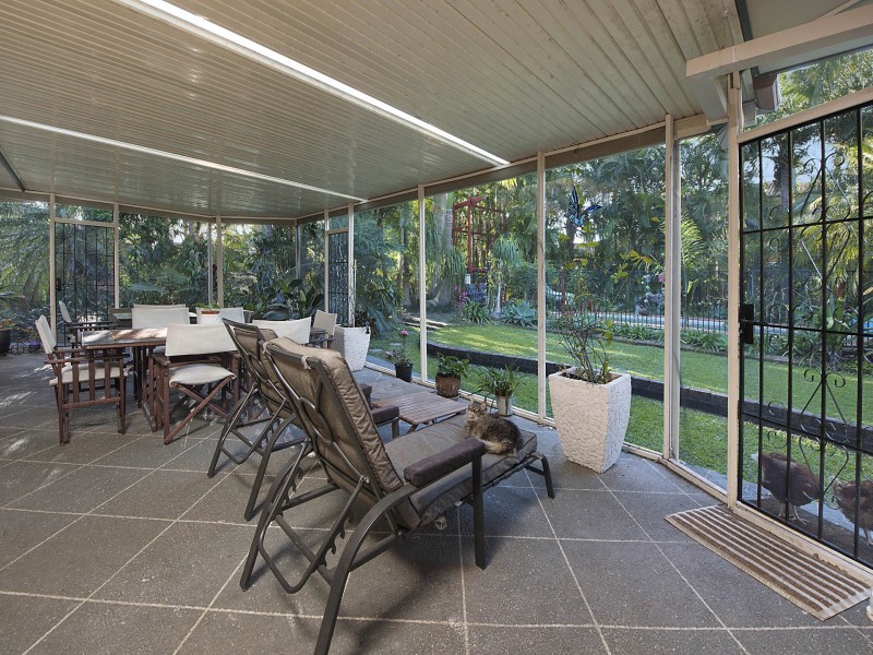 6 Earls Court, Little Mountain QLD 4551