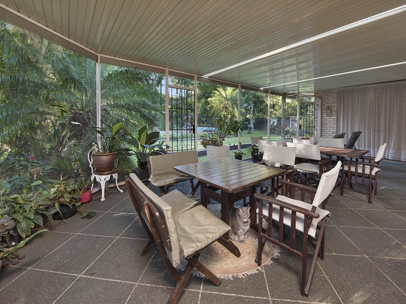 6 Earls Court, Little Mountain QLD 4551