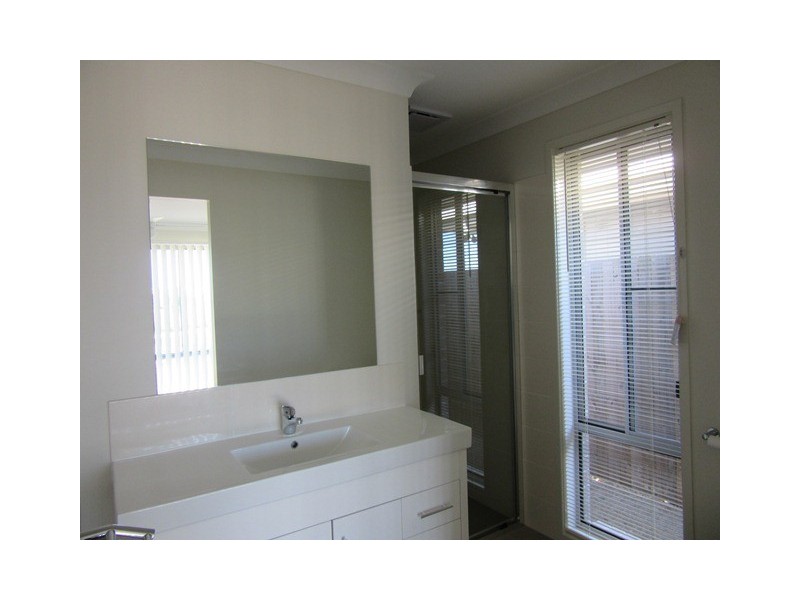 1 Amber Drive, Caloundra West QLD 4551