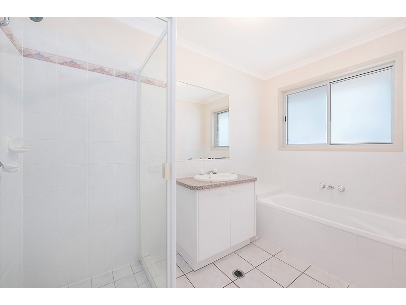 92 Sunset Drive, Little Mountain QLD 4551