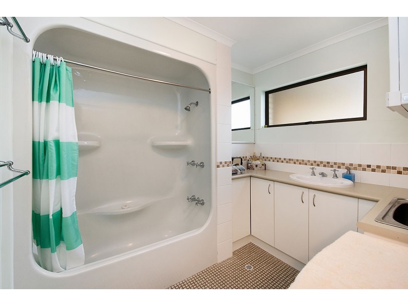 Unit 11 ‘Kabi’ 13 Landsborough Parade, Golden Beach QLD 4551