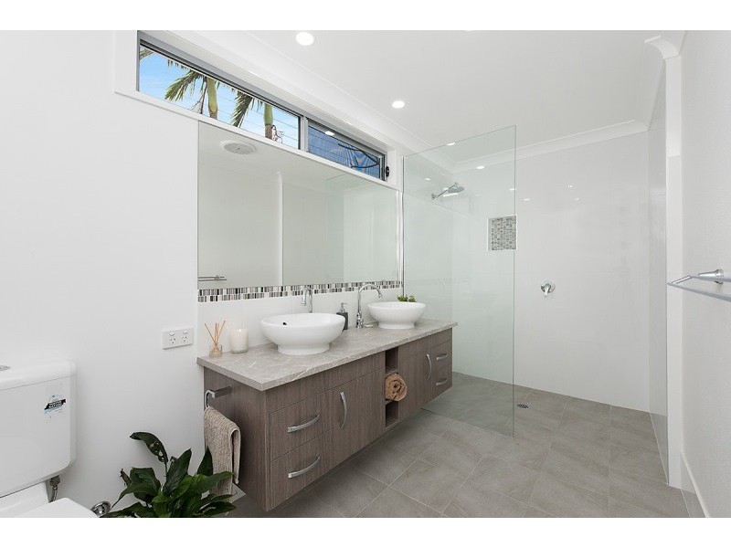 20 Theresa Street, Golden Beach QLD 4551