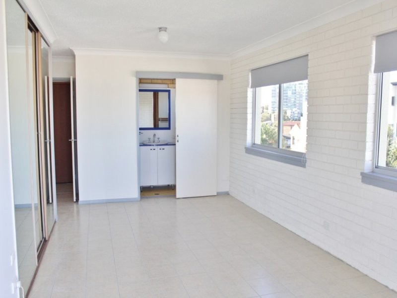 Unit 11, 7 Mahia Terrace, Kings Beach QLD 4551