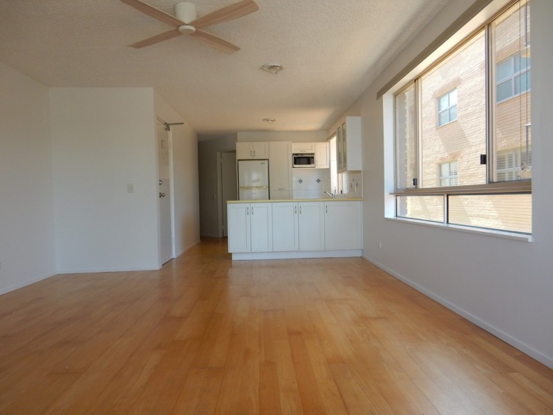 Unit 2, 22 Esplanade Bulcock Beach, Caloundra QLD 4551