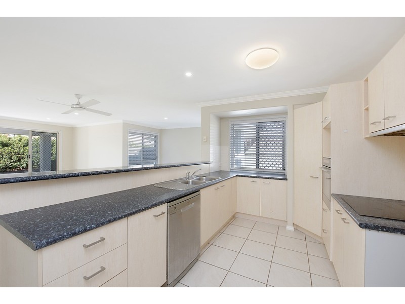 6 Lang Street, Pelican Waters QLD 4551