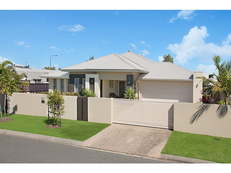 13 Airlie Crescent, Pelican Waters QLD 4551