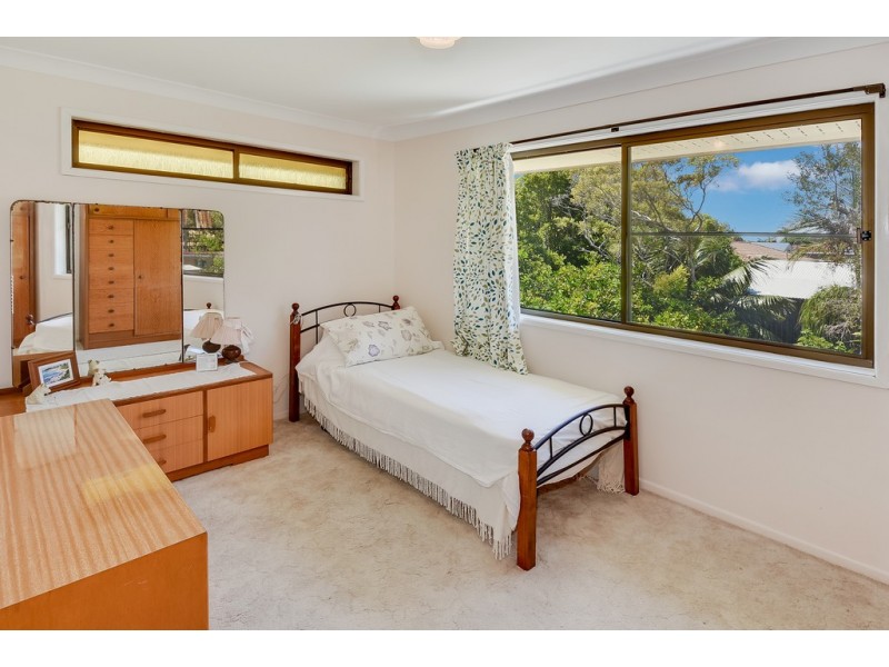 186 Golden Beach Esplanade, Golden Beach QLD 4551