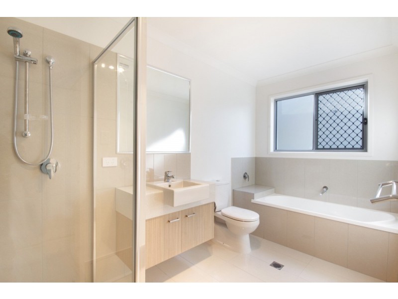 67 Wilderness Circuit, Little Mountain QLD 4551