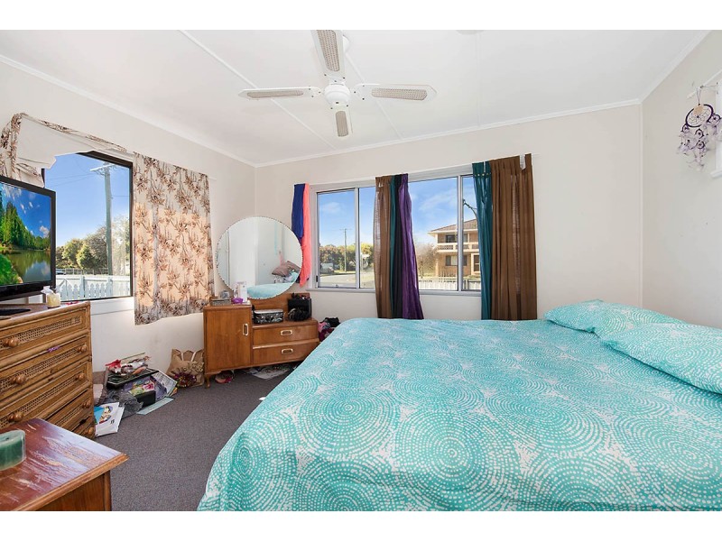 5 Burke Street, Golden Beach QLD 4551