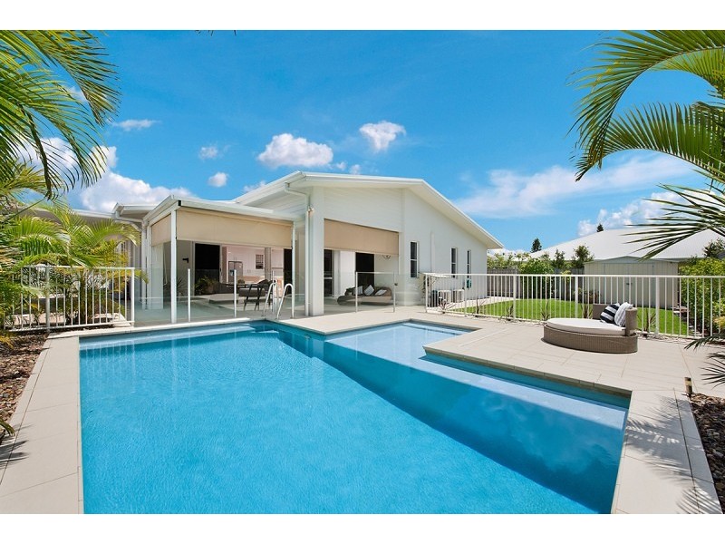 16 Landsdowne Street, Pelican Waters QLD 4551