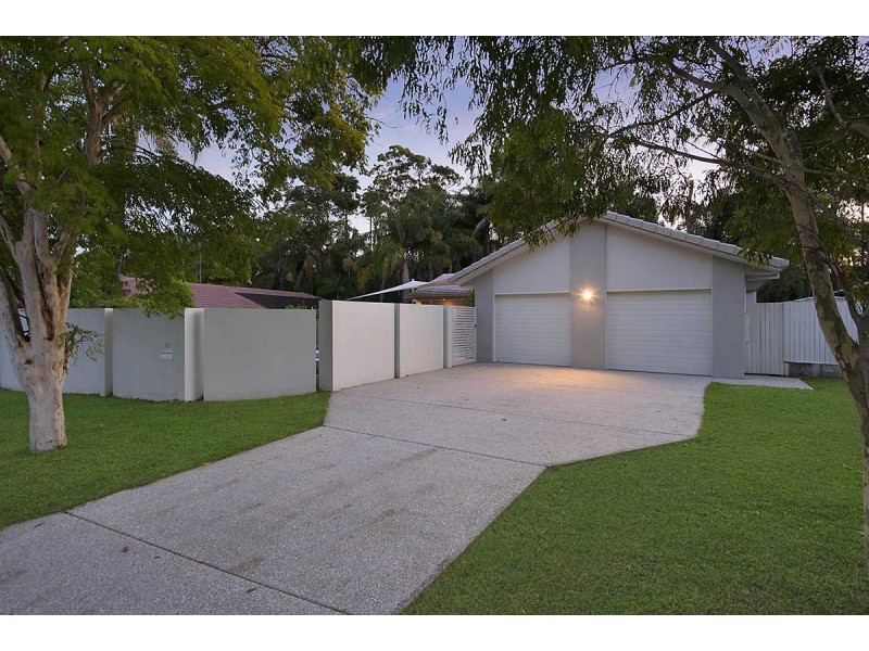 71 Poinsettia Avenue, Mooloolaba QLD 4557
