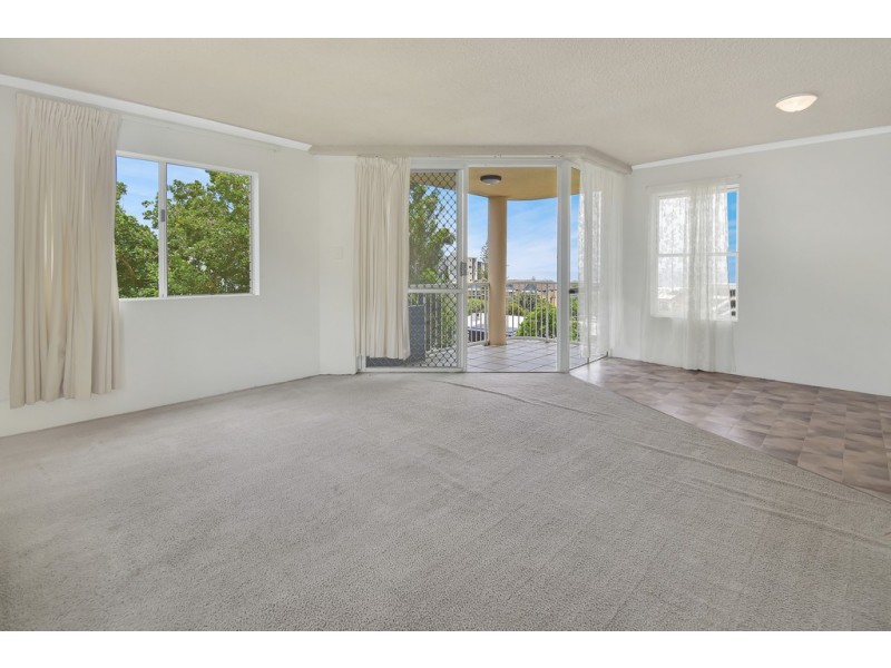 8/1 Queen Street, Moffat Beach QLD 4551