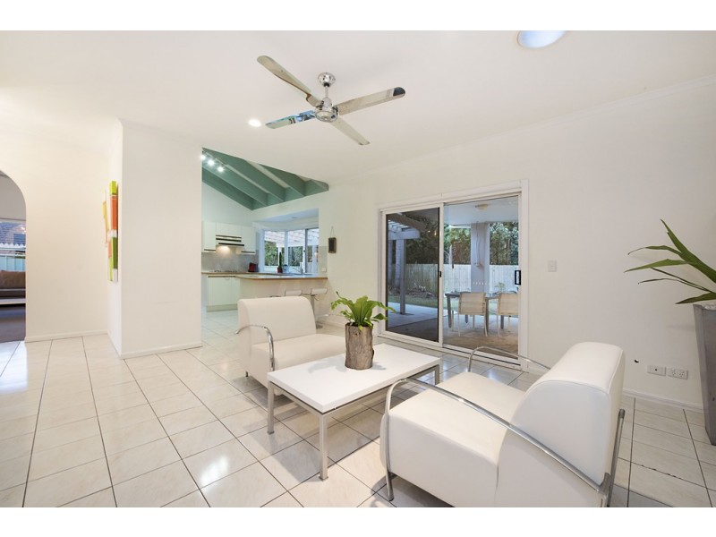 71 Poinsettia Avenue, Mooloolaba QLD 4557