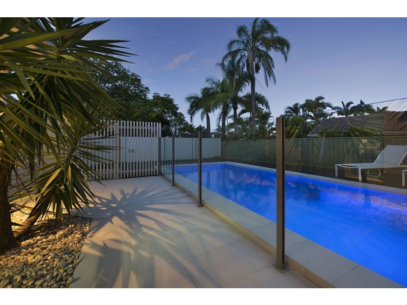71 Poinsettia Avenue, Mooloolaba QLD 4557