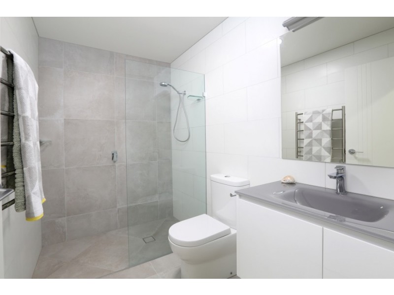 413 Oceanic Drive South, Wurtulla QLD 4575