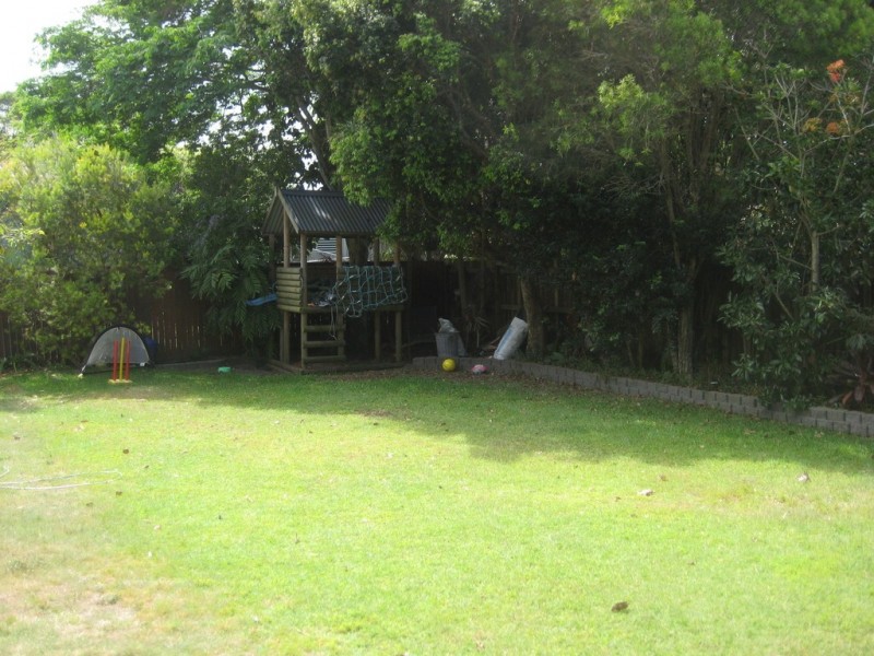 5 Oxley Street, Golden Beach QLD 4551