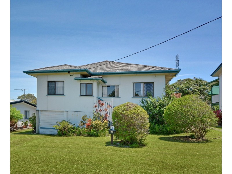 9 Orama Avenue, Caloundra QLD 4551