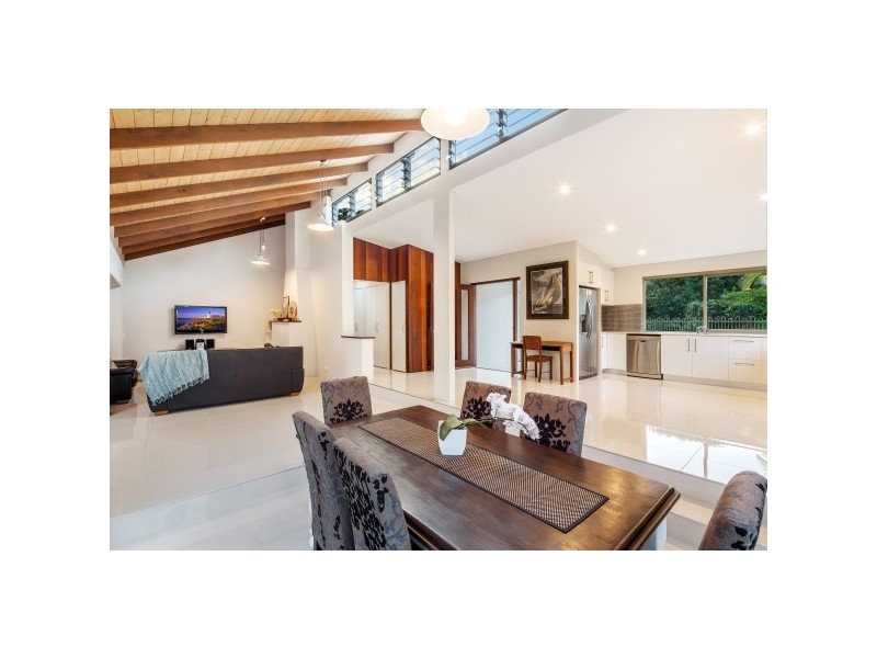 4 Bray Street, Dicky Beach QLD 4551