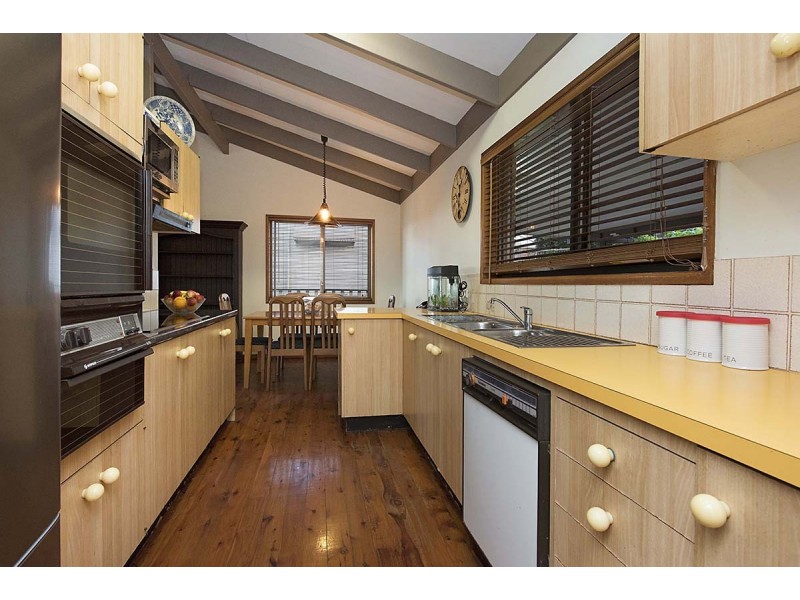 8 St James Court, Nambour QLD 4560