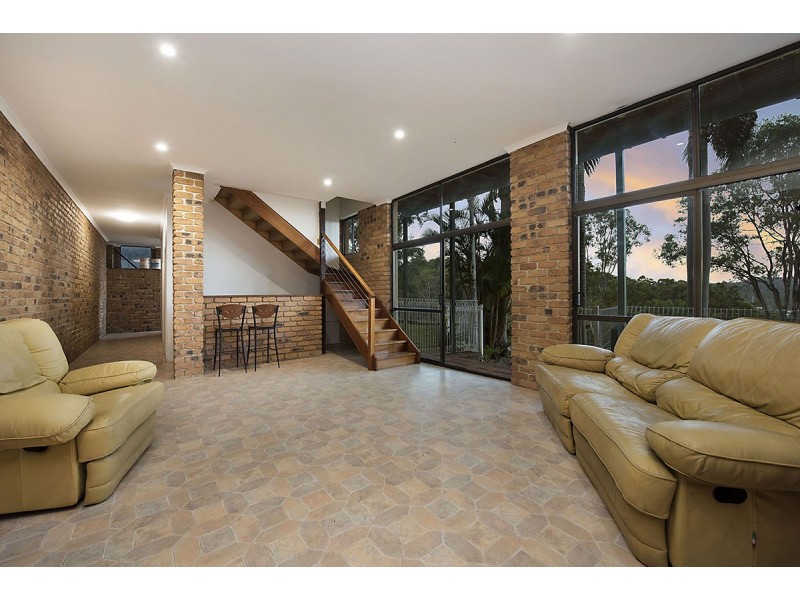 8 St James Court, Nambour QLD 4560